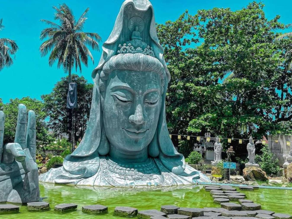 Check in tour Gành Đá Đĩa – Nhà thờ Mằng Lăng 1 ngày