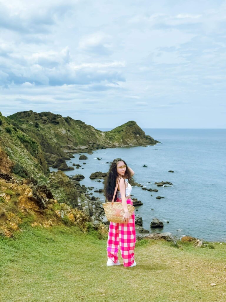 Tận hưởng cảm giác bình yên tại Tour Hòn Khô – Eo Gió 1 ngày